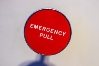 Interruptor de Emergência para IA: O Que Muda nos Eventos de Tecnologia